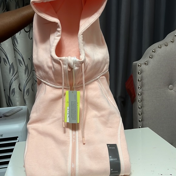 all in motion sweater with thumb hole cuffs and side pockets - Picture 2 of 6